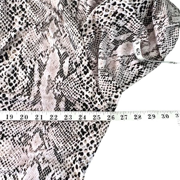 Snake Print Kimono-Style Robe 3X Secret Treasures Black Waist Tie GUC - Picture 11 of 14